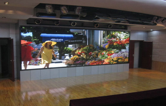 고해상 1개의 SMD LED 스크린 알루미늄 내각에서 매우 얇은 P4 RGB 3