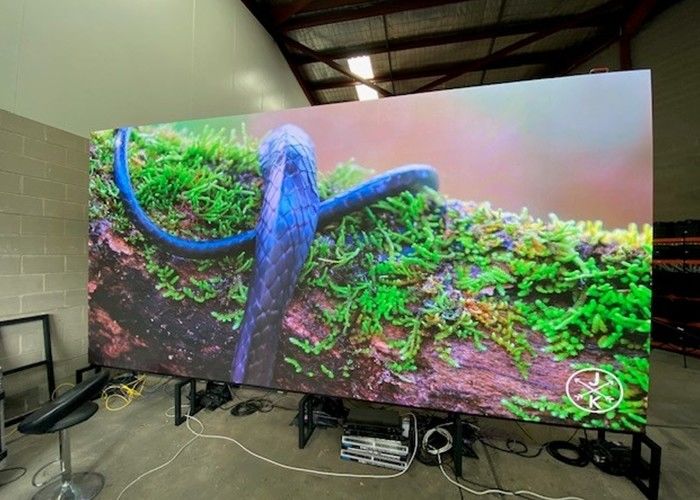 4mm 호텔, 평방 미터 당 2500cd에 설치된 실내 풀 컬러 지도한 패널을 체중을 줄이십시오