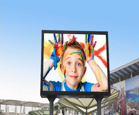 철 캐비닛 P4 야외 LED 디스플레이 커스텀 크기 768mmx 768mm 캐비닛 1920Hz COB P0.9