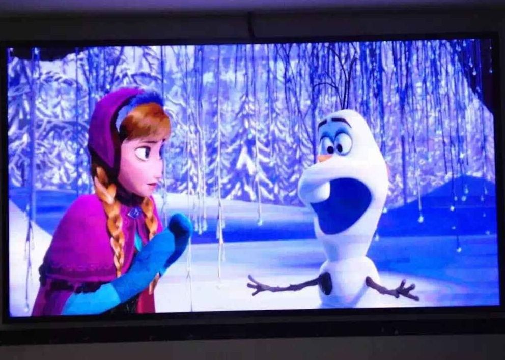 P4 실내 임대 LED 디스플레이 2500cd/M2 밝기 500x500mm 캐비닛