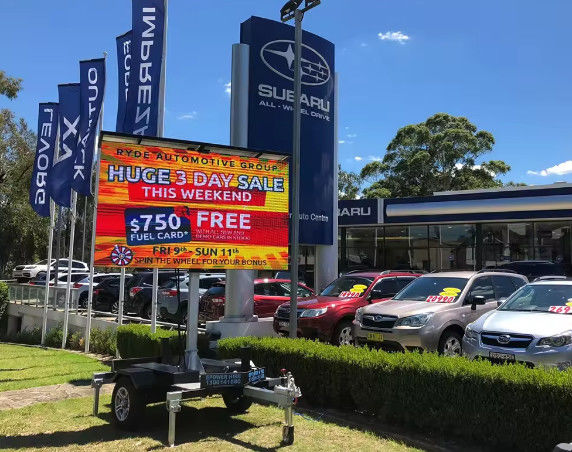 맞춤형 RGB 무대 LED 모니터 대여 2200nits 256mm X 128mm 모듈 크기	상업 광고 LED 디스플레이