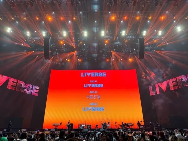 P2.5 야외 고화질 풀 컬러 LED 렌터 스크린 160000 픽셀 밀도 640*640MM 박스 크기