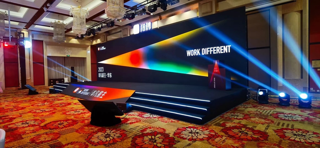 표준 SMD1515 P2.5 다이-가스트 알루미늄 캐비닛의 전체 컬러 실내 매달린 LED 디스플레이