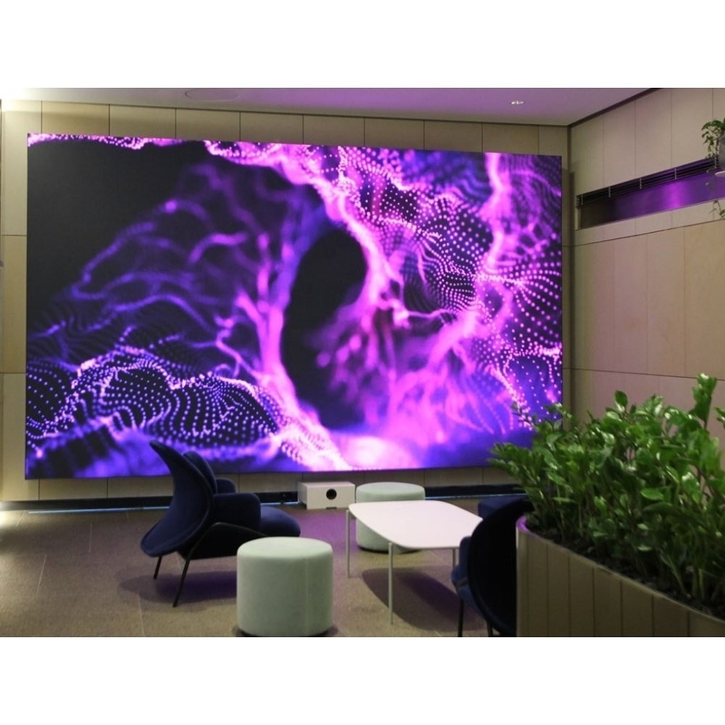 실내 풀 컬러 LED 디스플레이 p3 3840hz 갱신 속도 원활한 디스플레이를 위한 넓은 시각 각과 높은 비트 신호 프로세스를 찾는 궁극적인 해결책