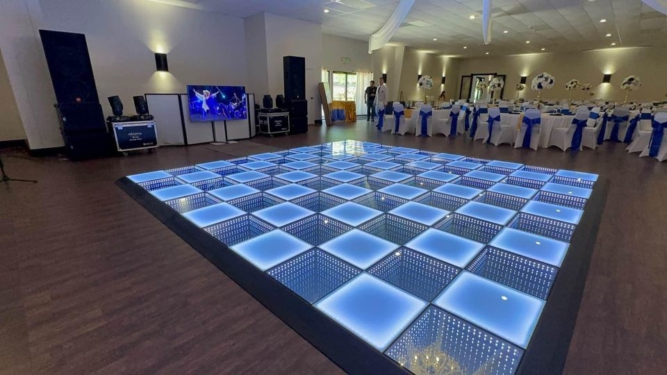 성능 DMX512 제어 시스템과 20W 전력 소비와 함께 인터랙티브 LED 바닥