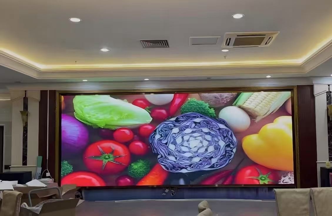 실내 풀 컬러 LED 디스플레이 SMD P3 3mm 픽셀 구성과 111111 픽셀/m2 명확하고 생동감 있는 이미지를 위해