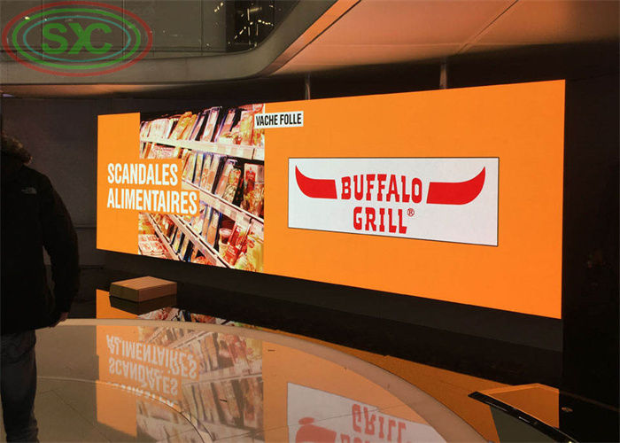 다양한 실내 환경에서 선명한 이미지와 성능을 제공하는 3-in-1 SMD 2121 LED를 갖춘 실내 풀 컬러 LED 디스플레이