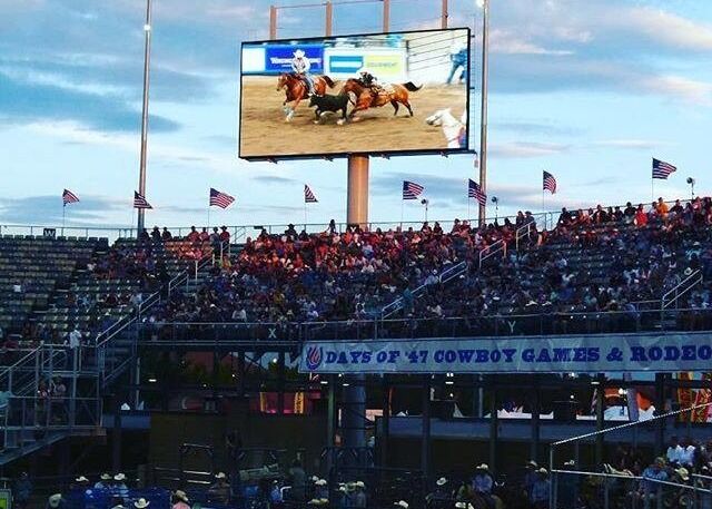 P8 야외 LED 비디오 벽 P8 광고 게시판 높은 밝기 야외 LED 화면