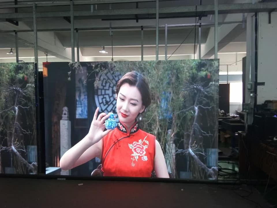 가득 차있는 HD 실내 임대료 발광 다이오드 표시 P4 512x512mm 영상 가공업자 통제 P4 실내 임대료 LED 스크린 패널