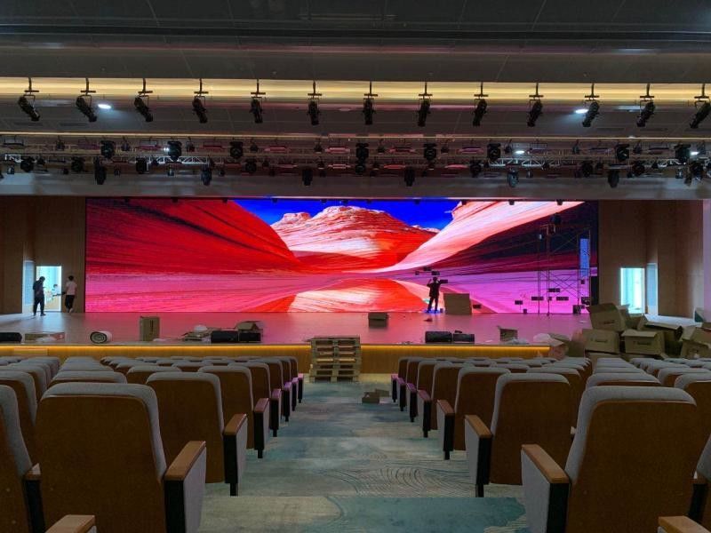 디스플레이용 고해상도 LED 디스플레이 모드 크기 320X160mm 427186점/m2 밀도