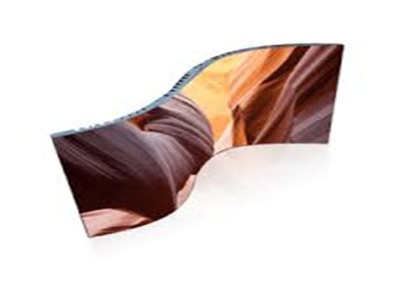 현명한 P3.91 구부러진 비디오 월은 실내를 위한 소프트 모듈을 드러냅니다