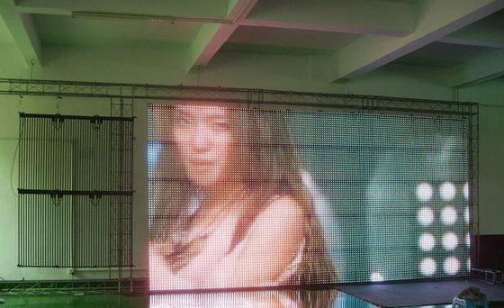 좋은 가격 IP65 P20 커튼 LED 디스플레이 최대 전력 240W/sqm, 픽셀 해상도 2500 점 pctv 카드 온라인으로