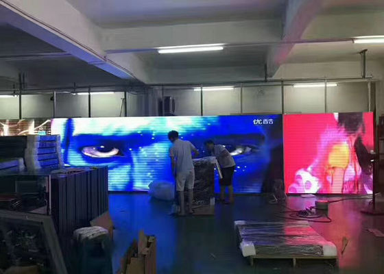 좋은 가격 맞춤형 P3 실내 전색 LED 디스플레이 LED 렌터 스크린 2500 니트 온라인으로