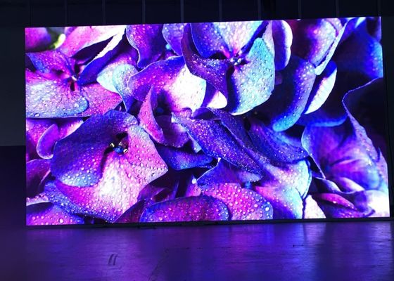 좋은 가격 3840Hz 이상의 주사율 소형 픽셀 피치 HD 실내 풀 컬러 LED 디스플레이 P1.875 실내 풀 컬러 LED 디스플레이 온라인