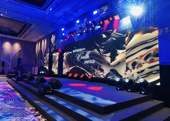 438Watt/m2 평균 소비 임대 LED 디스플레이