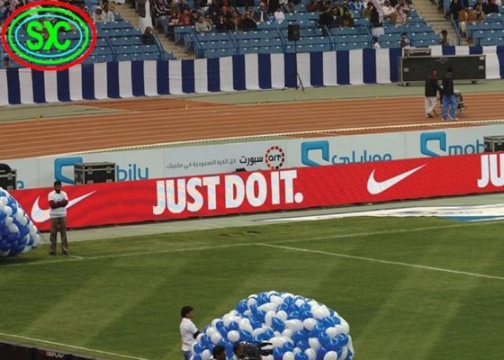 수정 경쟁 경기장 표지판 회색 스케일로 디스플레이의 잠재력을 발휘하세요