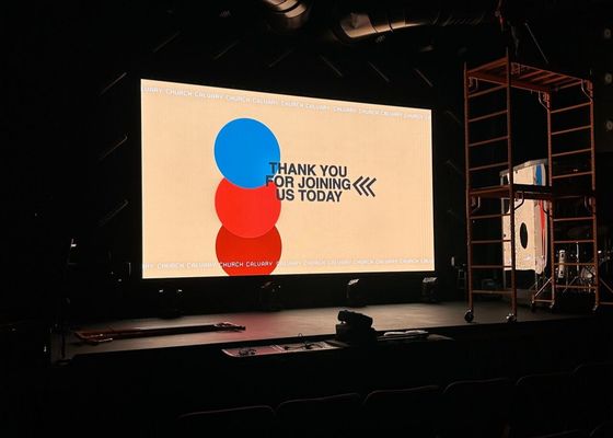 1R1G1B 픽셀 구성이 GOB LED 디스플레이 에피스타 LED 칩과 427186 점/평방미터 픽셀 밀도