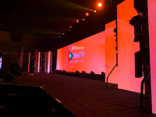 Epistar 칩 옥외 풀 컬러 발광 다이오드 표시는 벽 표시 IP65 내각을 가립니다