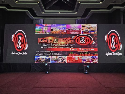 고해상도 LED 디스플레이 1000CD/SQM 밝기와 640000dots/m2 밀도