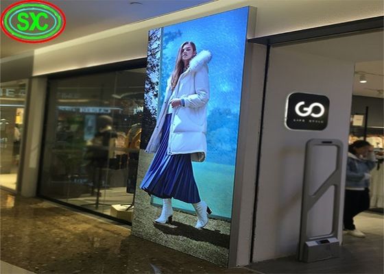 좋은 가격 알루미늄 캐비닛 LED 포스터 디스플레이 960 * 320 모듈 해상도 및 1R1G1B 색상 구성 온라인으로