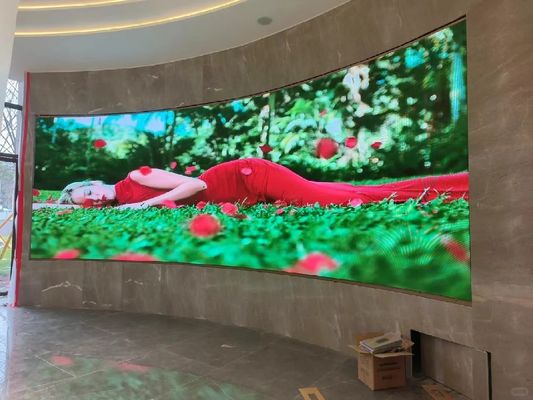 320*160mm SMD LED 스크린 62500 점 밀도 및 000 시간 수명