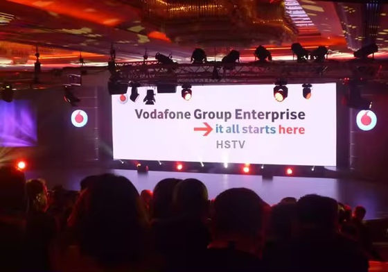 p0.9 P2.976 쇼핑몰/스태디움용 LED 외관형 주사형 알루미늄 스크린