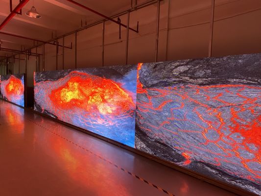 최적의 성능 RGB LED 화면 10000 시간 디스플레이 수명 및 -12/50 운영 온도