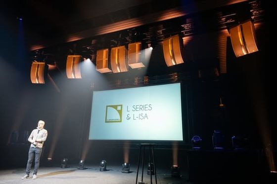 960*960mm 캐비닛 크기 RGB LED 모니터 디스플레이 운영 온도 -12/50