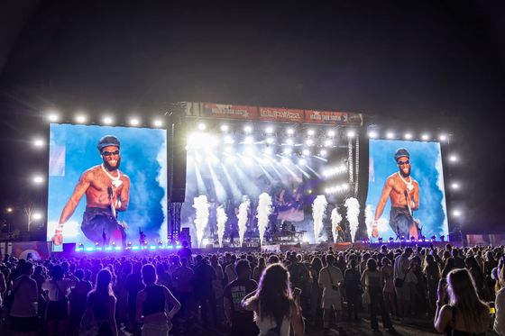좋은 가격 실내 LED 디스플레이 SMD 1/32 스캐닝 높은 밝기 대여 쇼핑 센터 상업 광고 LED 디스플레이 온라인으로