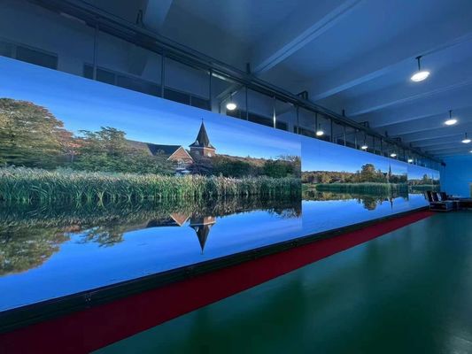 112896 점/m2 밀도 최고 시야 각 2m-10m의 실내 고화질 LED 디스플레이