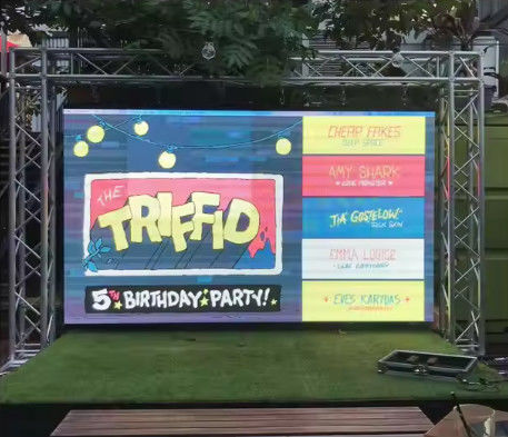 방수 IP65 1/20S 운전 모드 야외 풀 컬러 LED 디스플레이 250000점 / 평방 미터 점 밀도 5V / 40A 스위치 전력 부하