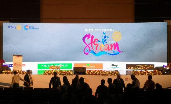 좋은 가격 실내 고해상도 풀 컬러 SMD LED 스크린 P3 다이 캐스트 알루미늄 차시 온라인으로