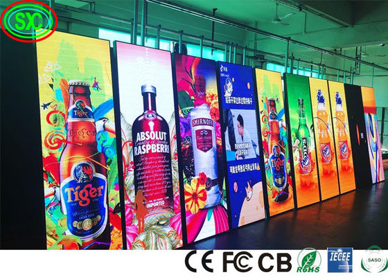 P2 P2.5 1200 시디 / 스큐텀 122880 화소 LED 포스터 화면 SMD2121